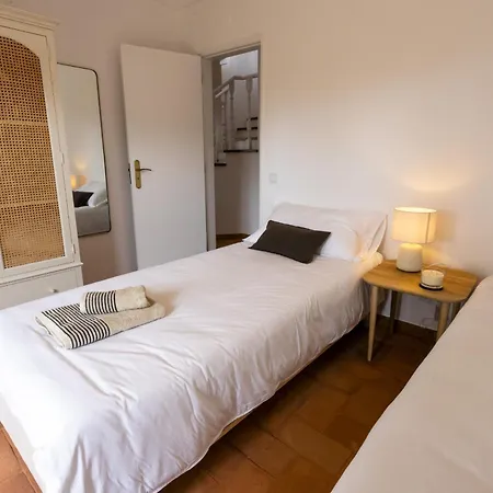 Octopus's Garden By Acasadascasas Santo Isidoro