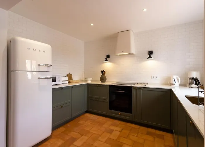 Octopus's Garden By Acasadascasas Feriehus Santo Isidoro